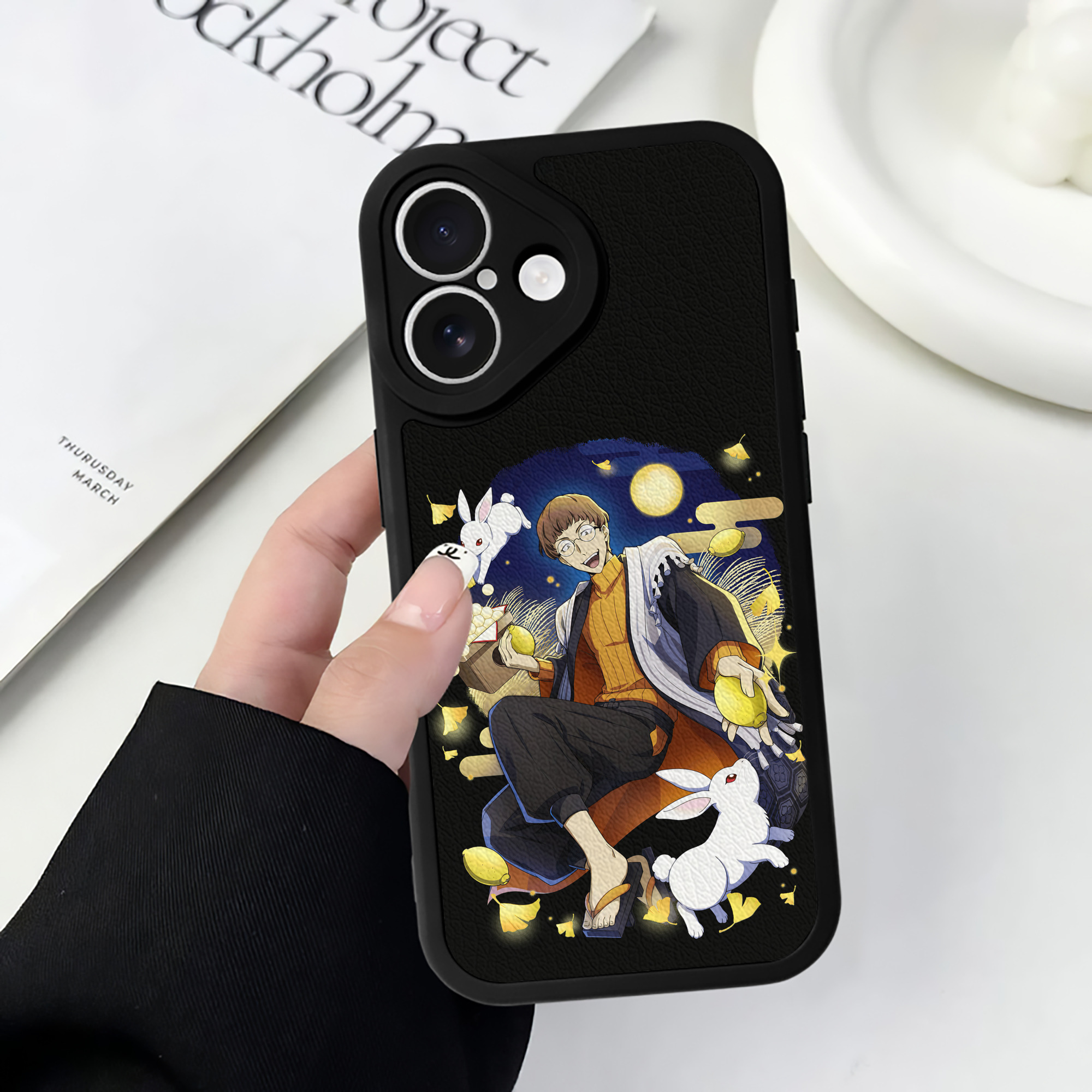 （画像用） 文豪ストレイドッグス Bungo Stray Dogs 【iPhone 16シリーズ対応】シリコンスマホケース（レザー調） 材質：シリコン